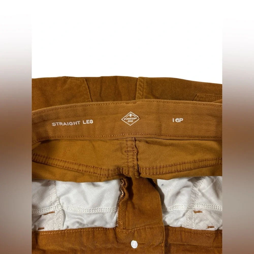 St. John's Bay Caramel Corduroy Straight Leg Pants Women's 16P‎ Petite Stretch